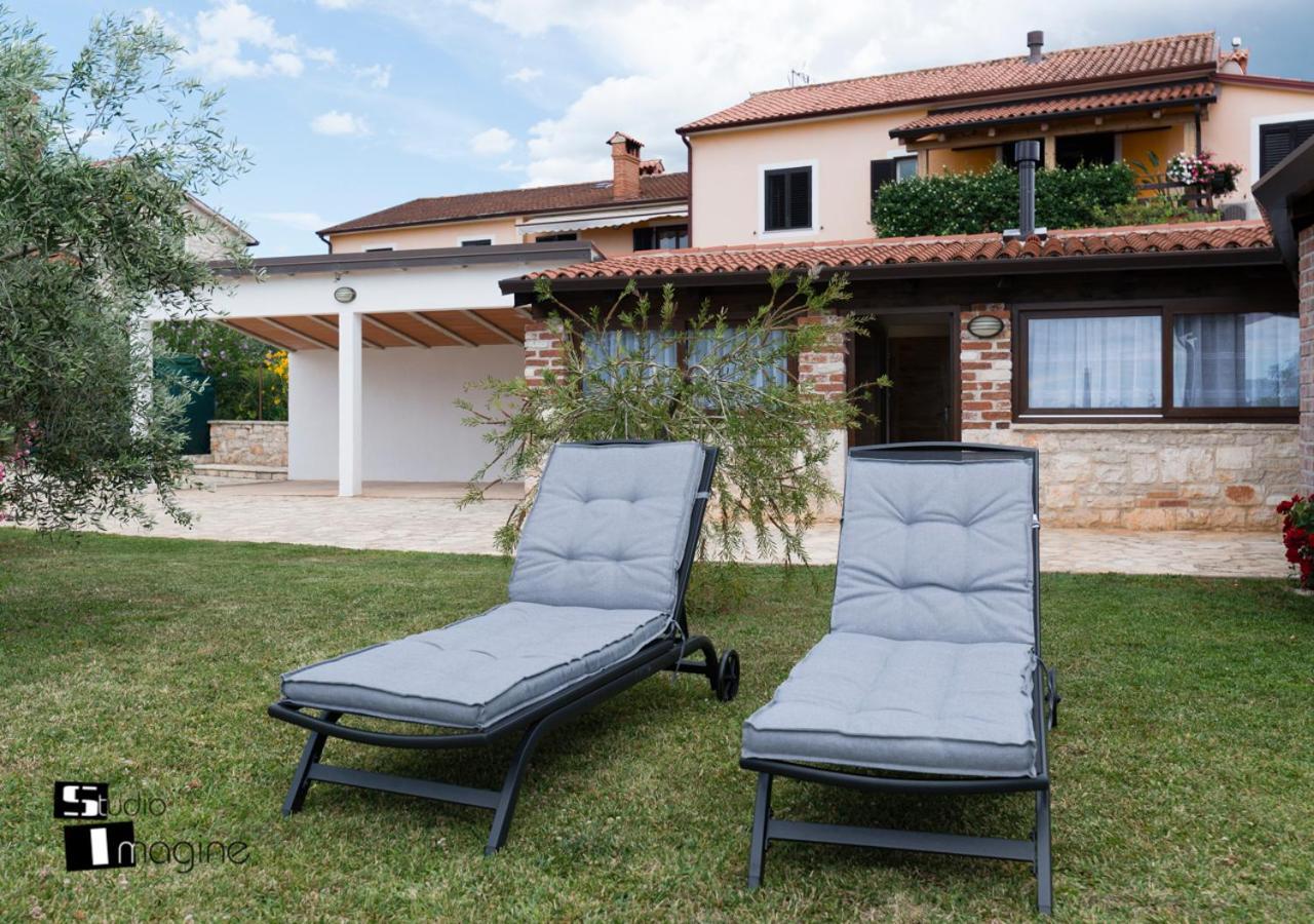 Charming Stone Cottage By The Sea Umag Zewnętrze zdjęcie